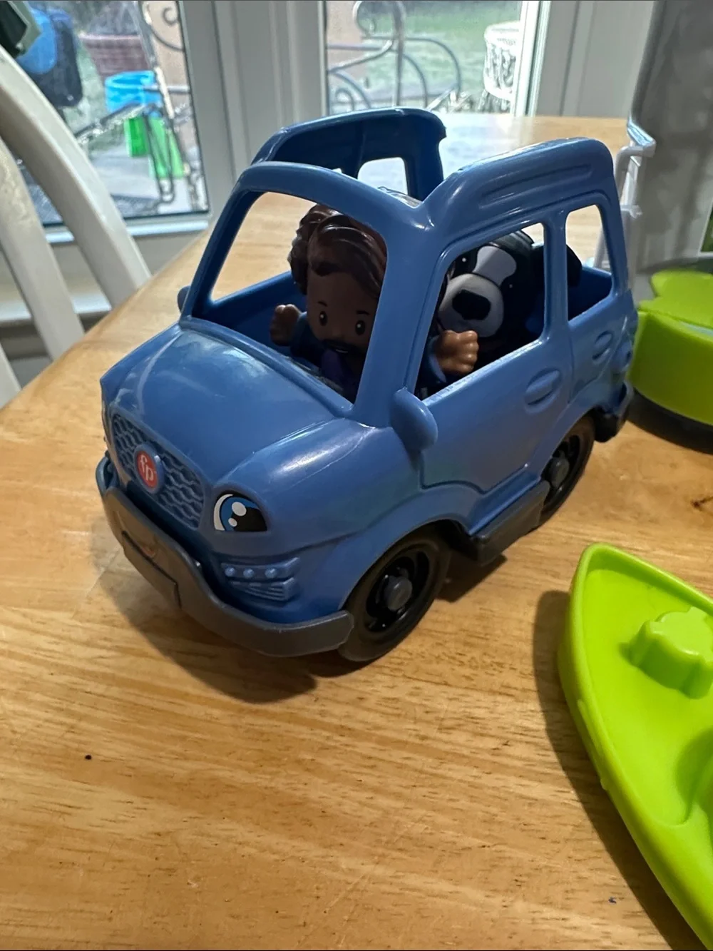 Fisher Price Little People Camper Playset with Blue Truck and Lime Kayak